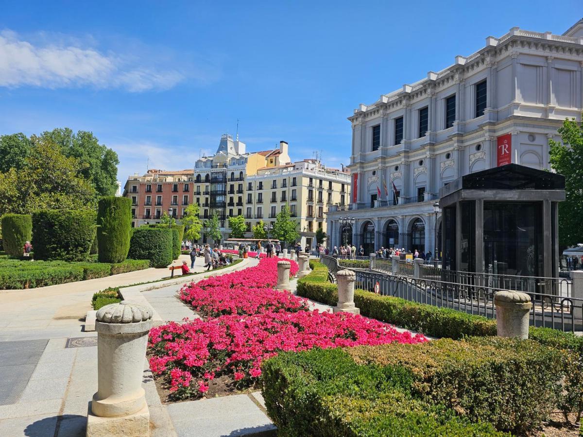 Bed and Breakfast Centrica Habitacion Madrid Exterior foto